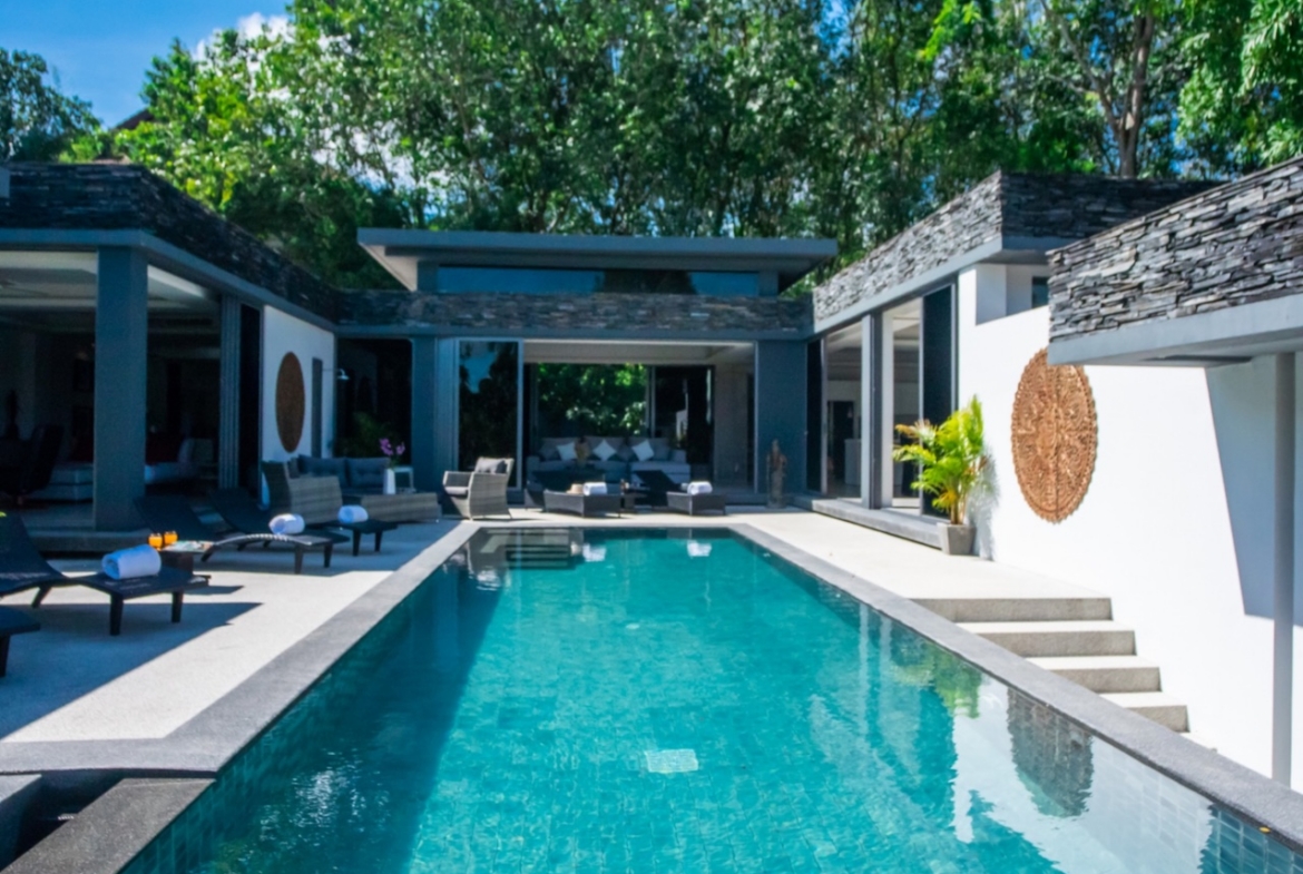 Villas By The Big Bamboo Pool