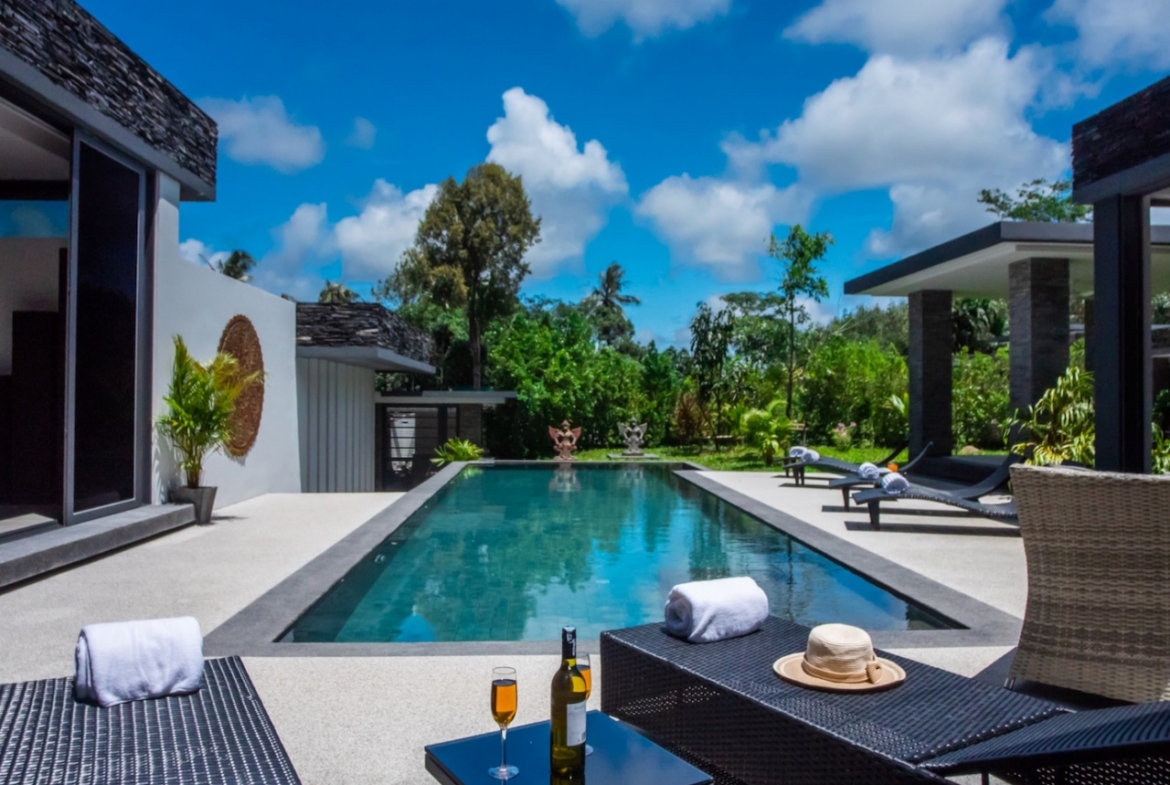 Villas By The Big Bamboo Outdoor Area
