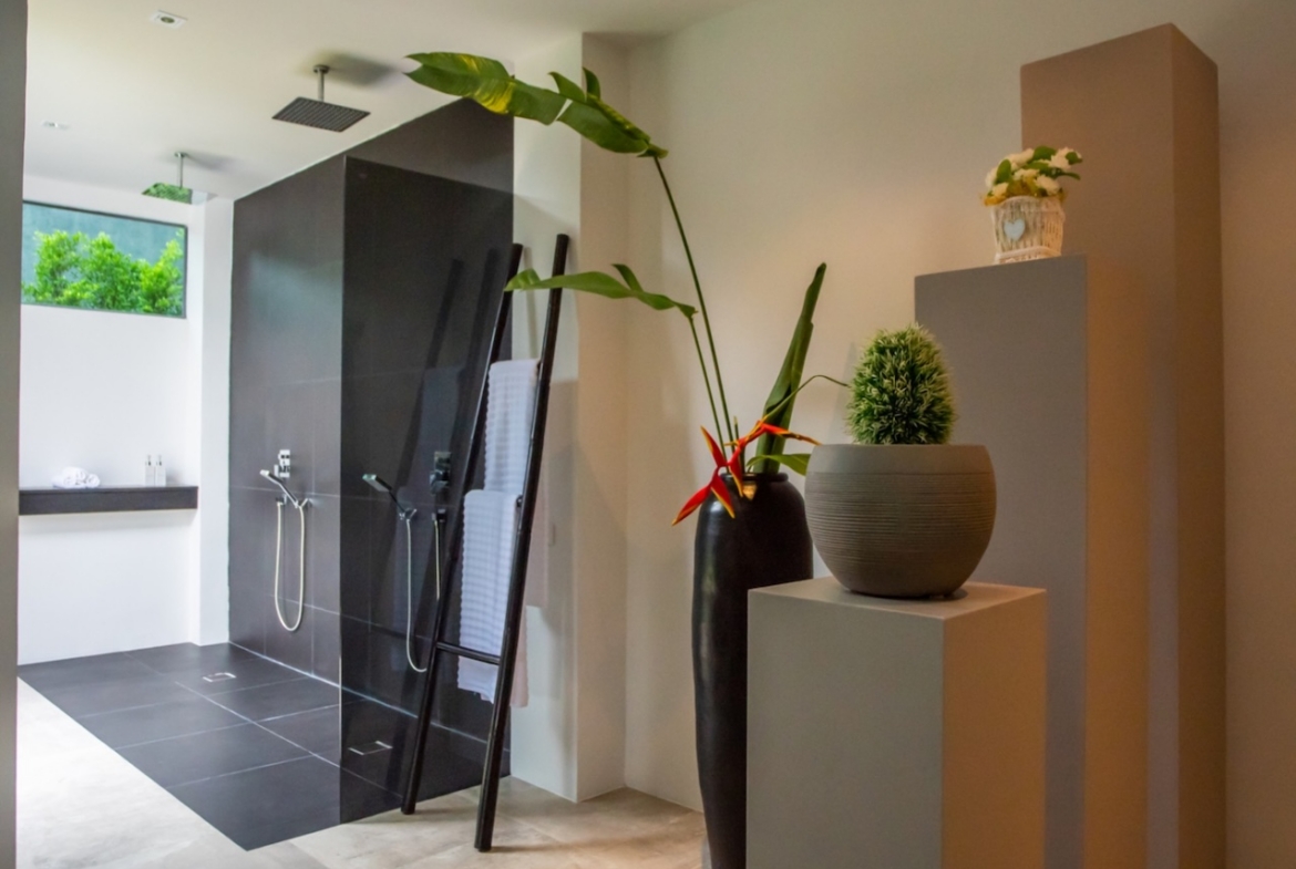 Villas By The Big Bamboo Bathroom