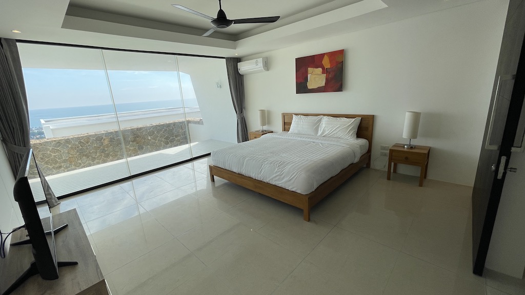 Aqua Bedroom 3