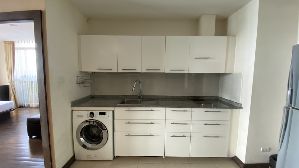 Arisara Place Condominium Koh Samui Kitchen