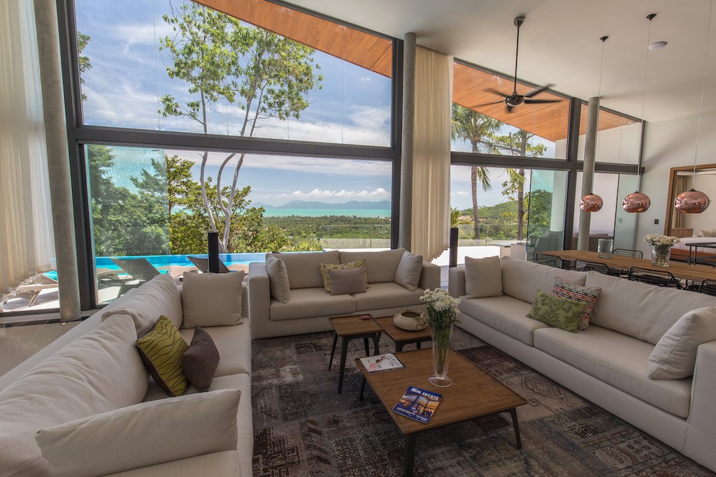 Azur Villa Lounge