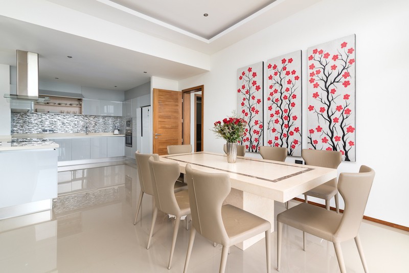 Azur Apartment Dining