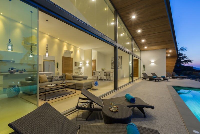 Azur Villas Pool Terrace
