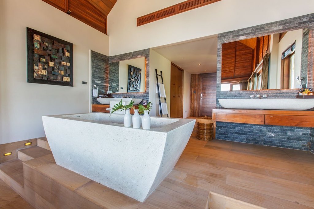 Baan Hinyai Koh Samui Bathtub