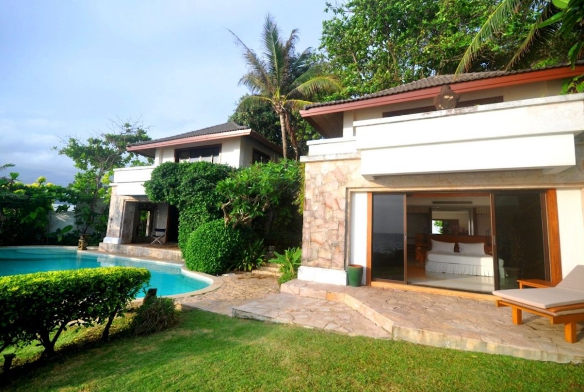 Baan Kata Villa Exterior