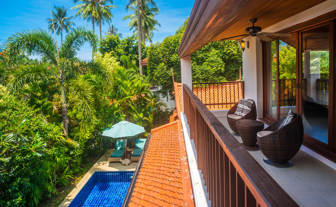 Baan Leelavadee Balcony