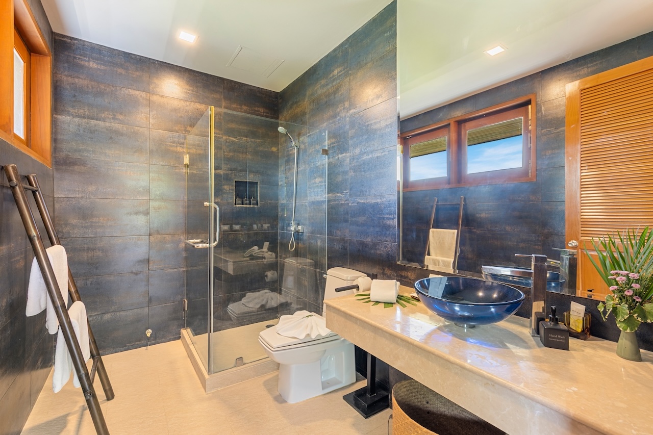 Baan Phuttarak Baan Phuttarak Bathroom