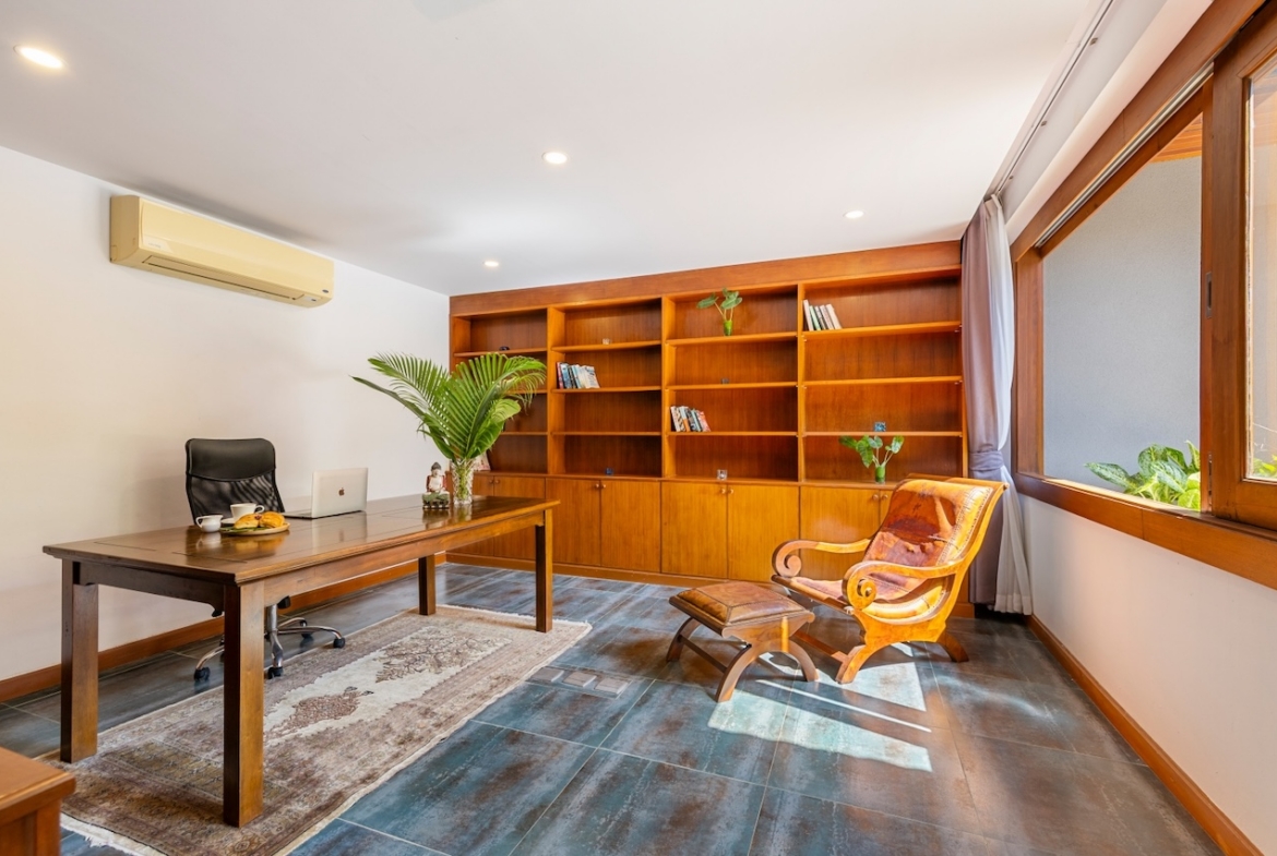 Baan Phuttarak Office