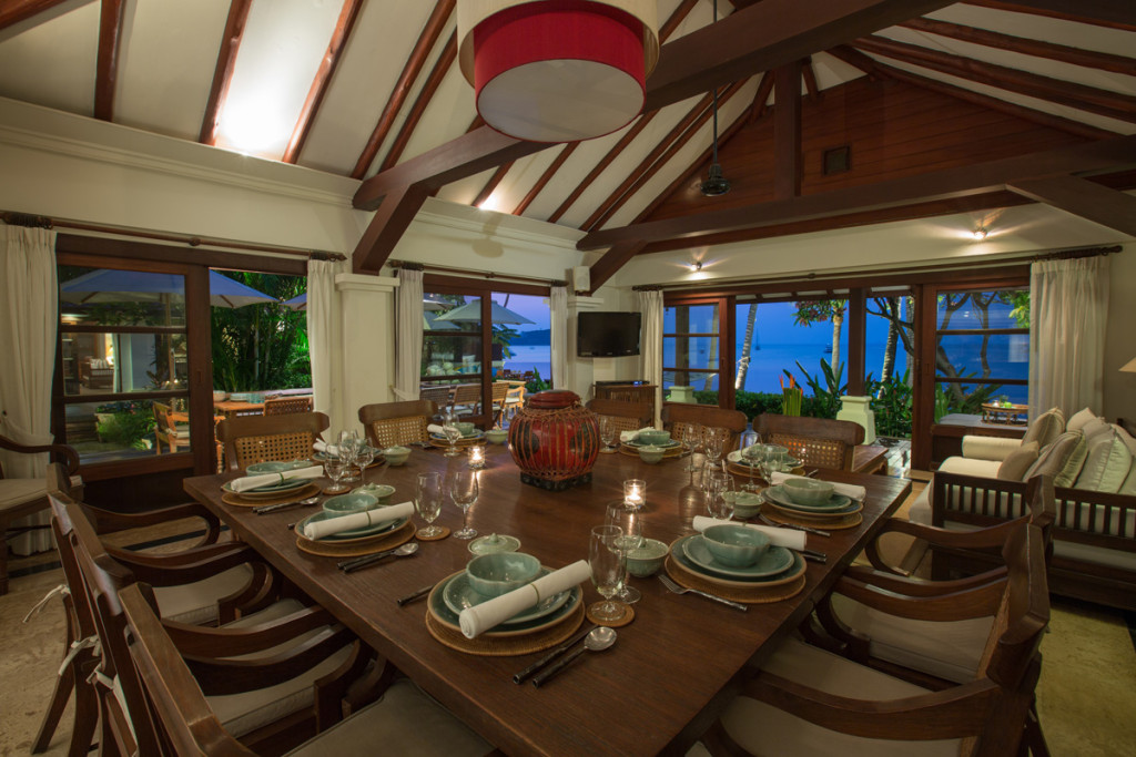 Ban Haad Sai Dining Table