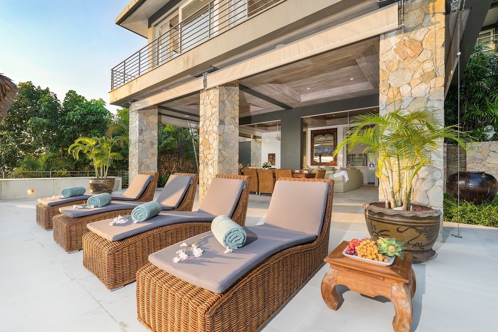 Sun-Loungers