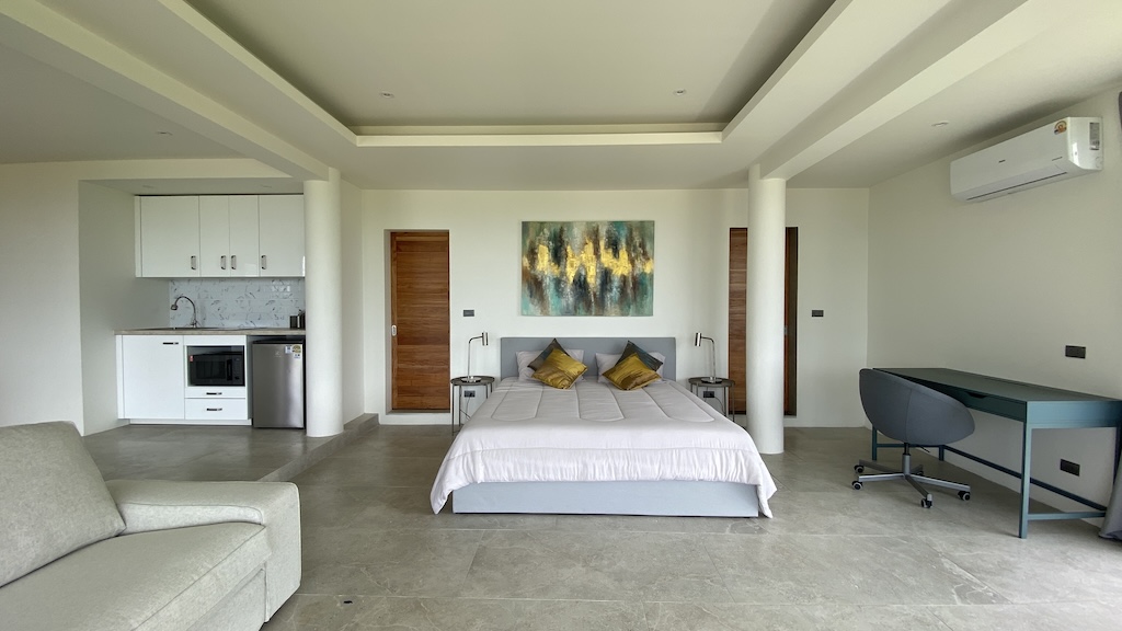 Bang Po Sea View Apartment Bed