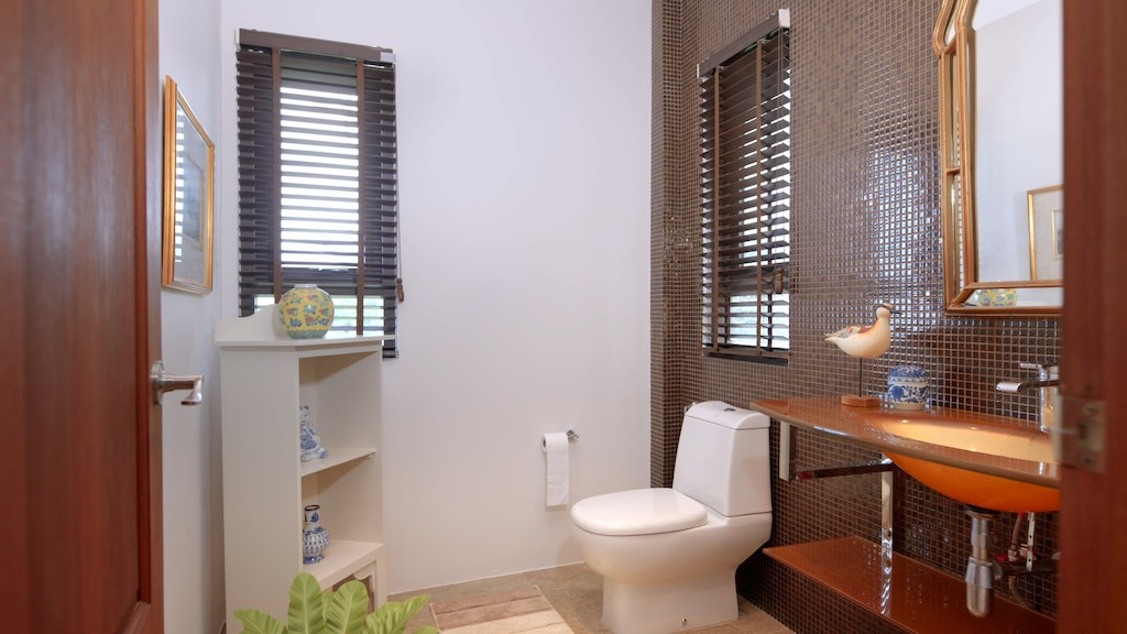 Bang Po Villa For Sale Bathroom