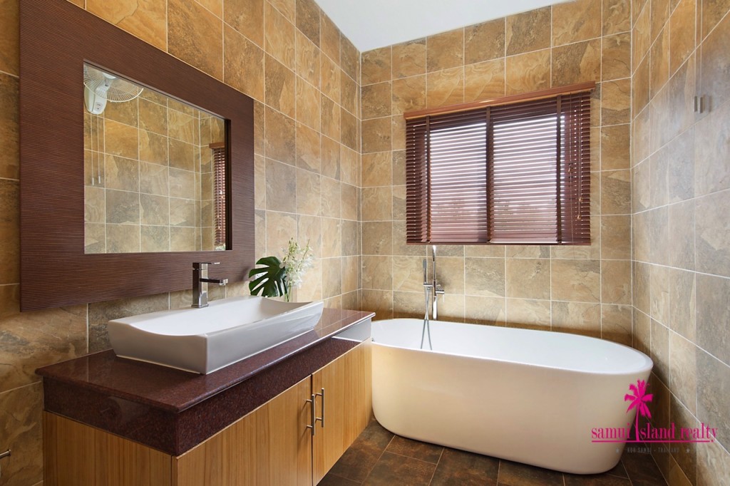 Bathtub