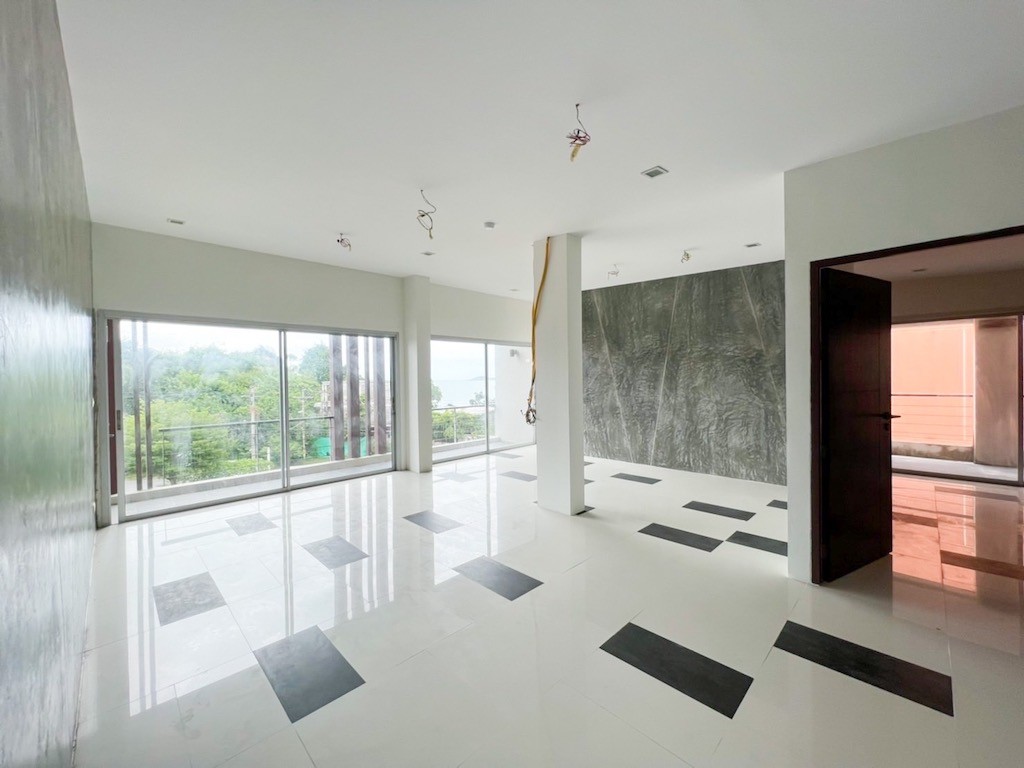 Bang Rak Sea View Apartment Koh Samui Living Space
