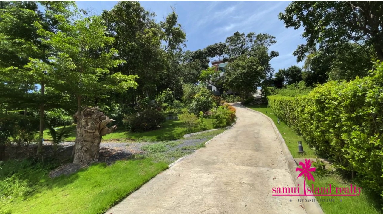 Bang Rak Sea View Villa Driveway