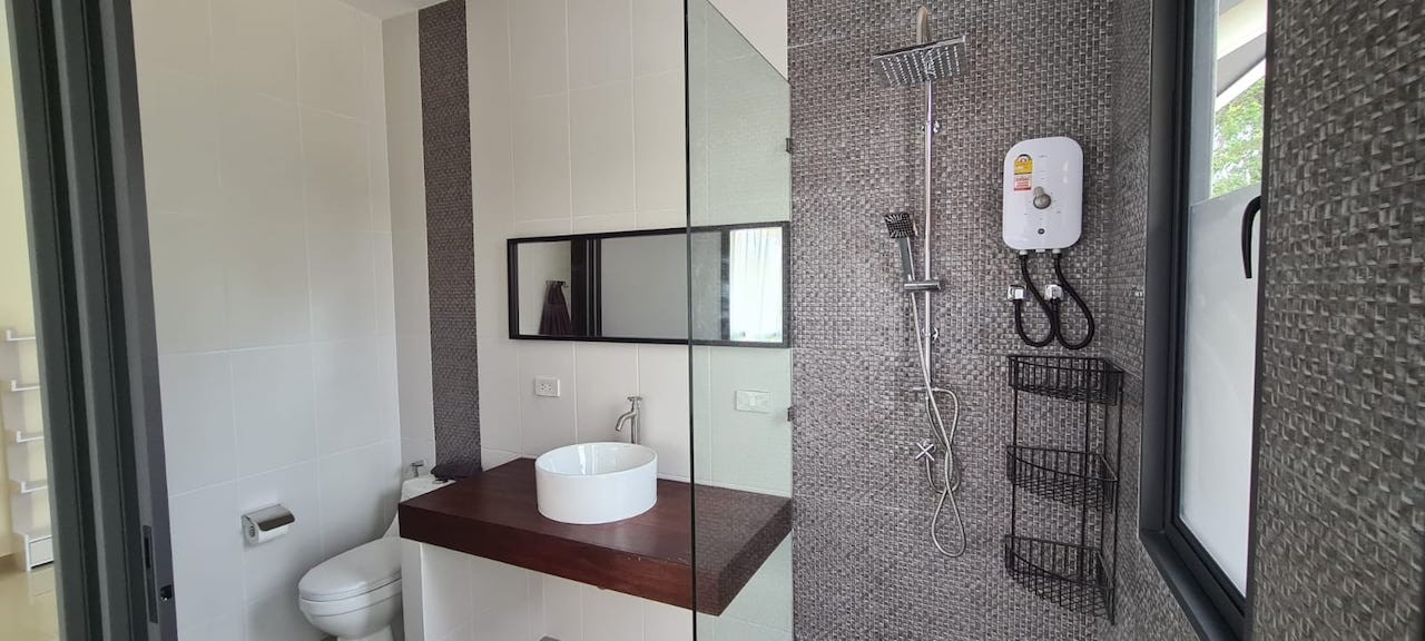 Bangrak Property Koh Samui Bathroom