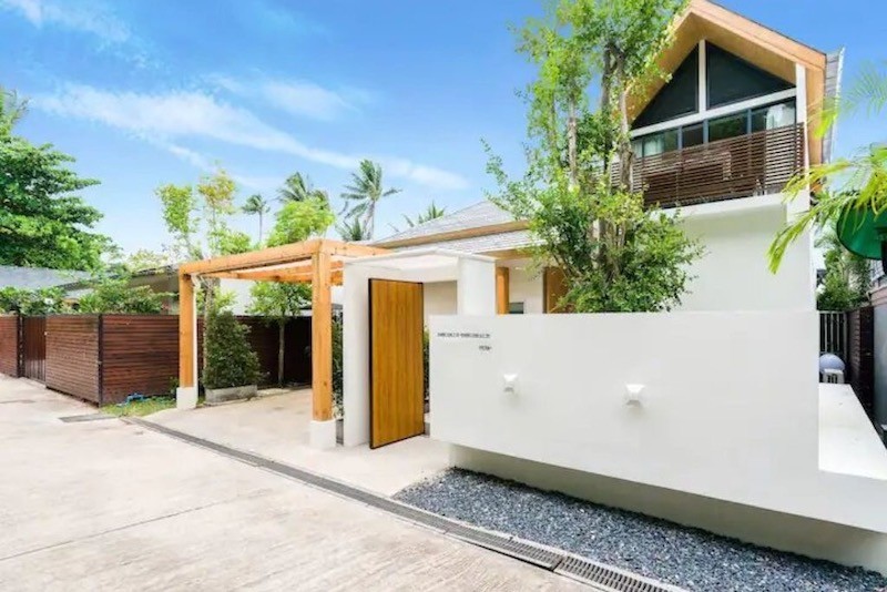 Beachfront Property In Koh Samui Parking