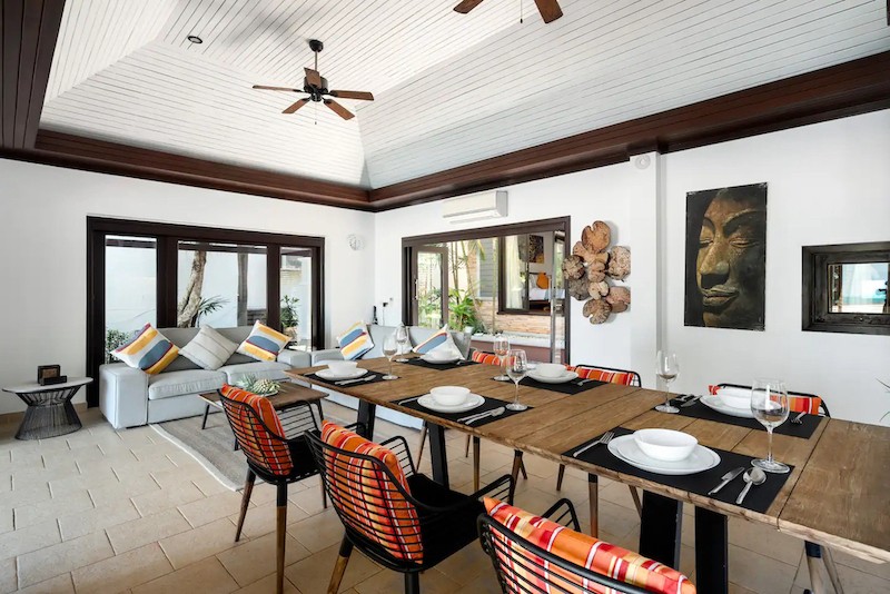 Beachfront Villa In Koh Samui Dining