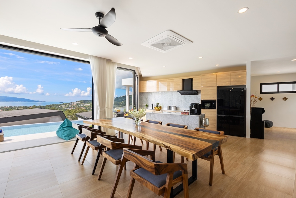 Blue Pearl Villa Dining