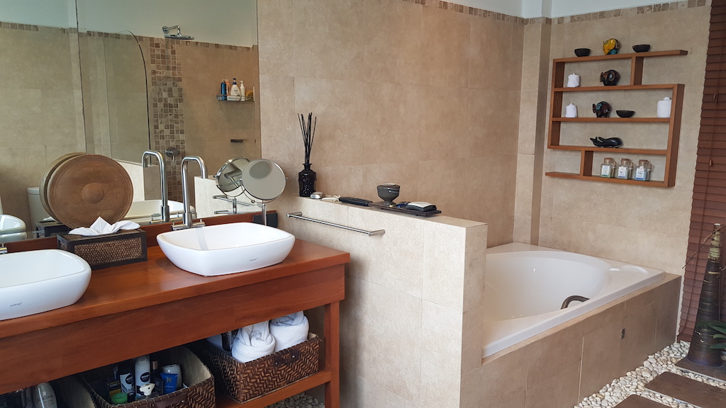 Bophut Ocean View Villa Bathtub
