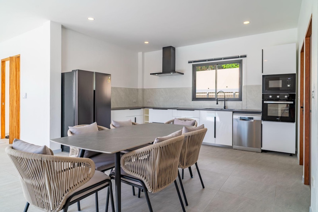 Bophut Pool Villa For Sale In Koh Samui Dining