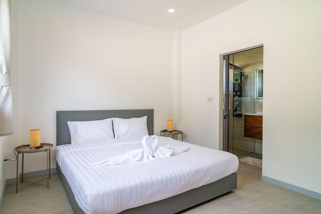 Bophut Pool Villa For Sale In Koh Samui Bedroom