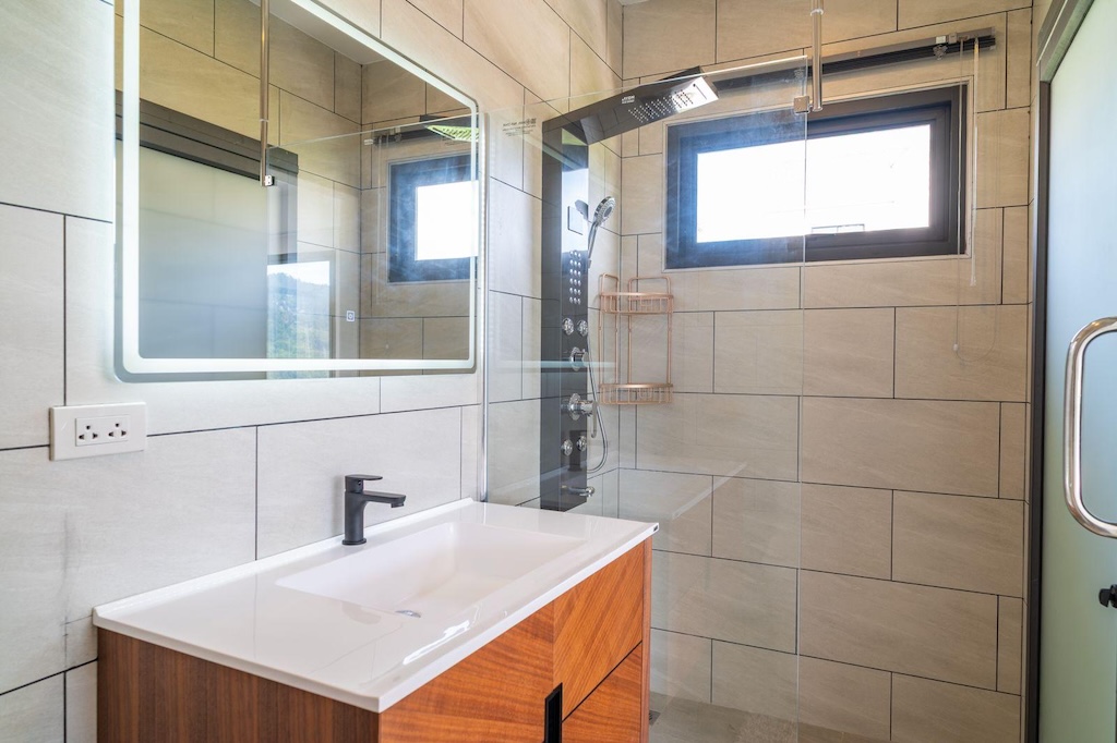 Bophut Pool Villa For Sale In Koh Samui Bathroom