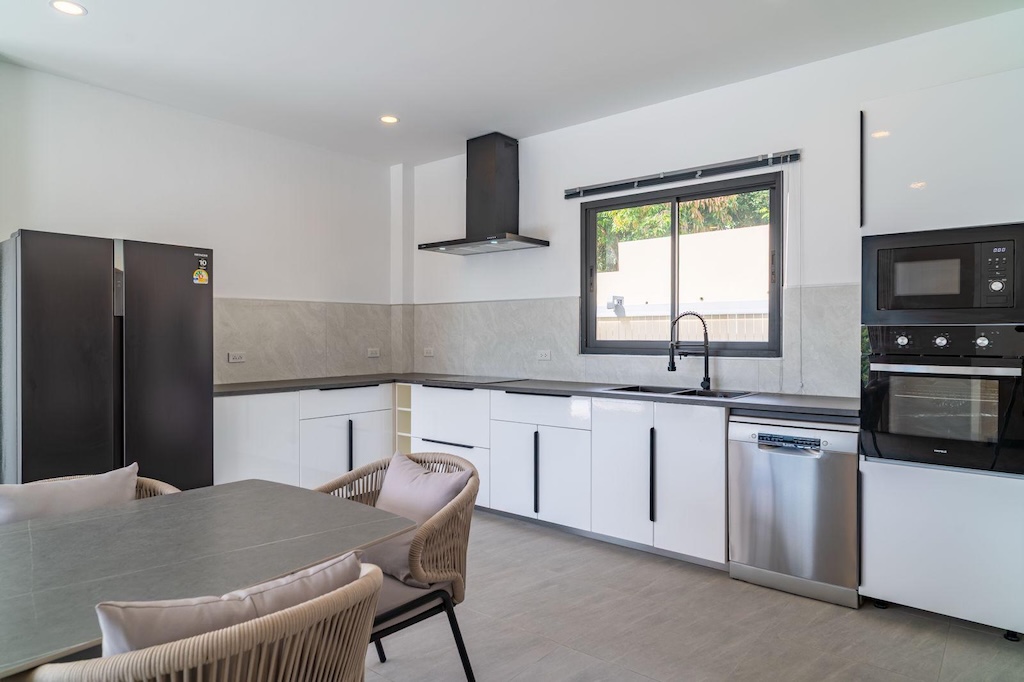 Bophut Pool Villa For Sale In Koh Samui Kitchen