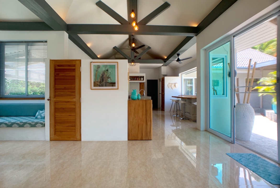 bophut pool villa Living