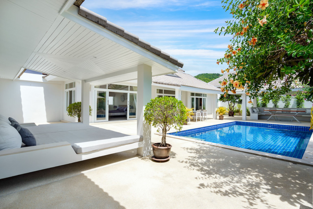 Outdoor Lounge