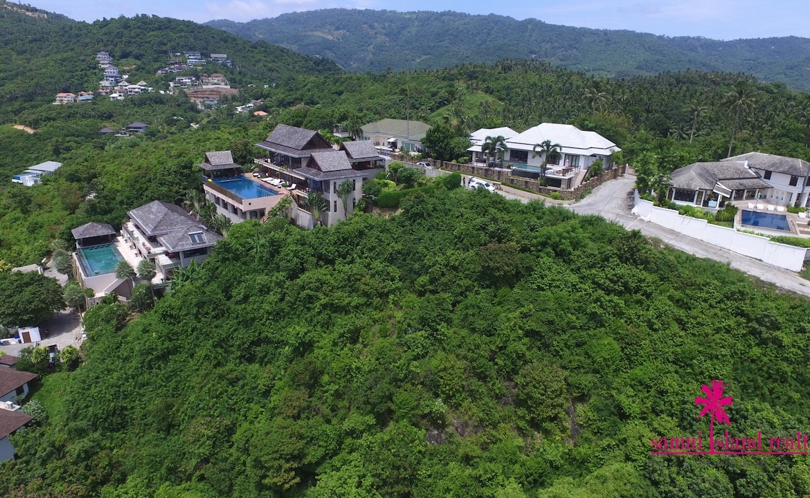 Surrounding Villas