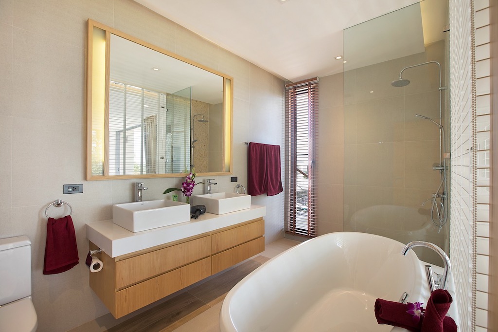 Bathtub