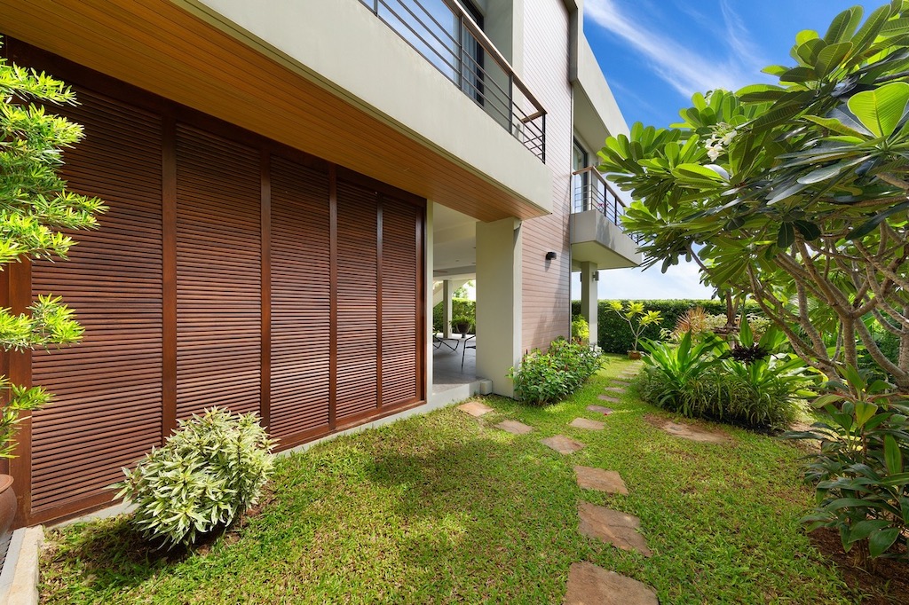 Side Garden