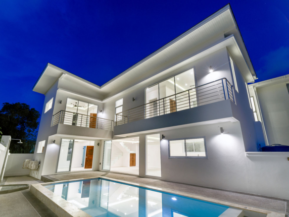 Bophut Villa Night