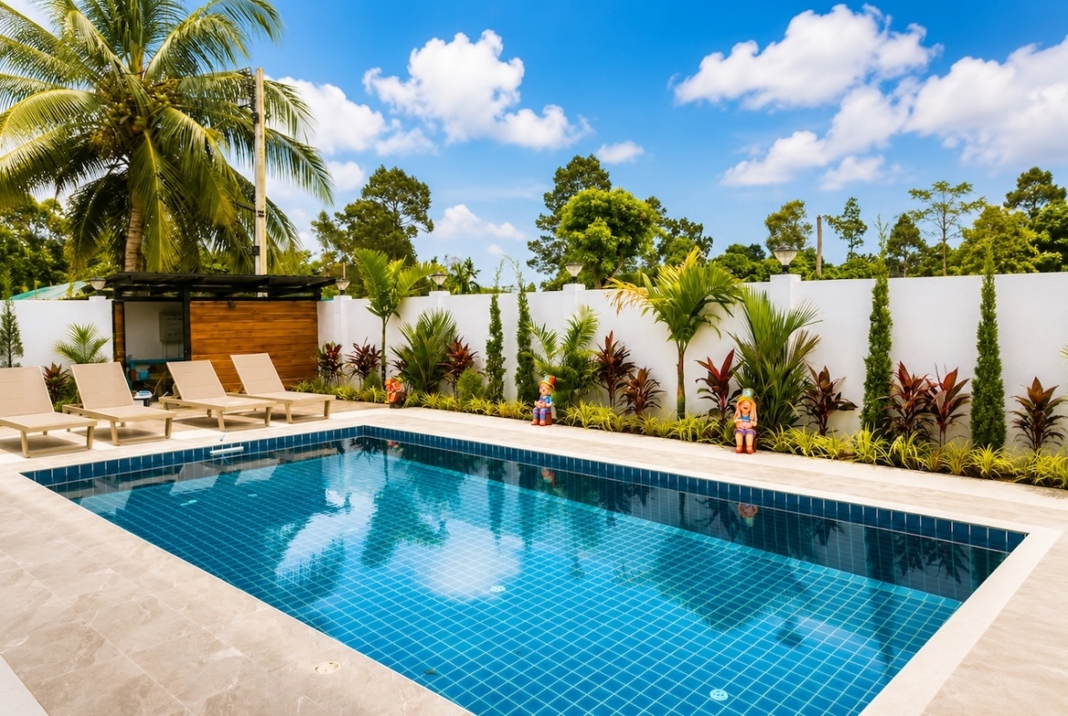 Chaweng 3-Bed Villa For Sale pool