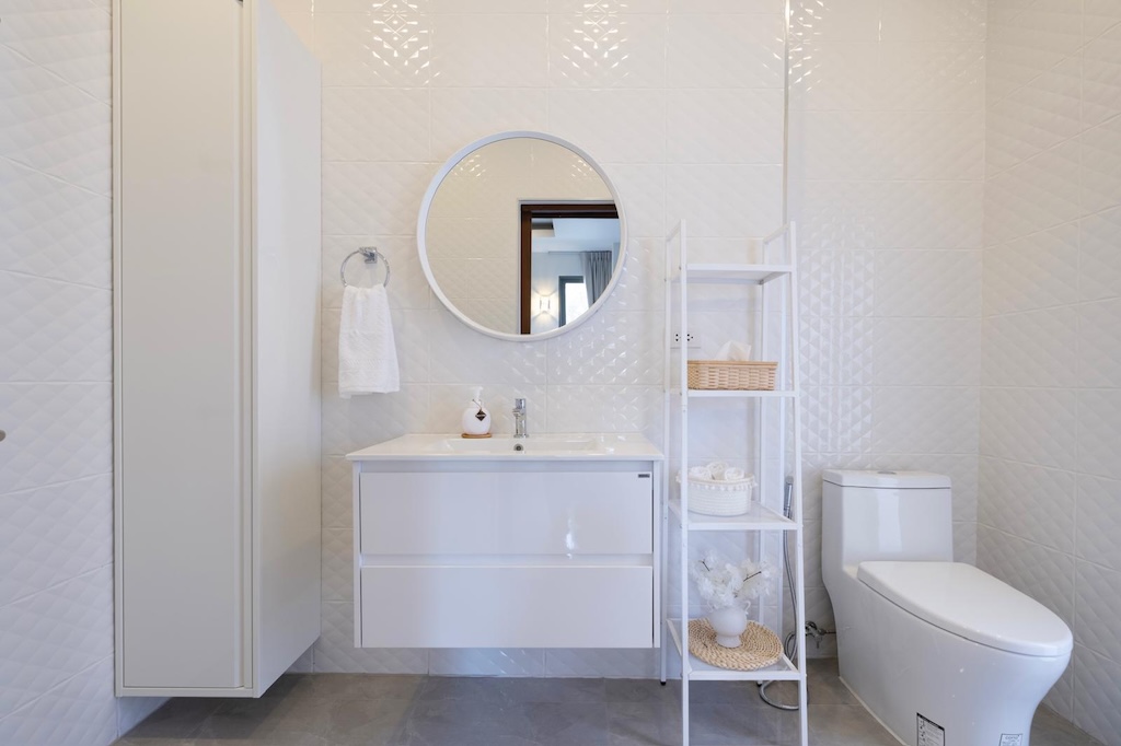 Chaweng Longterm Villa Rental Bathroom