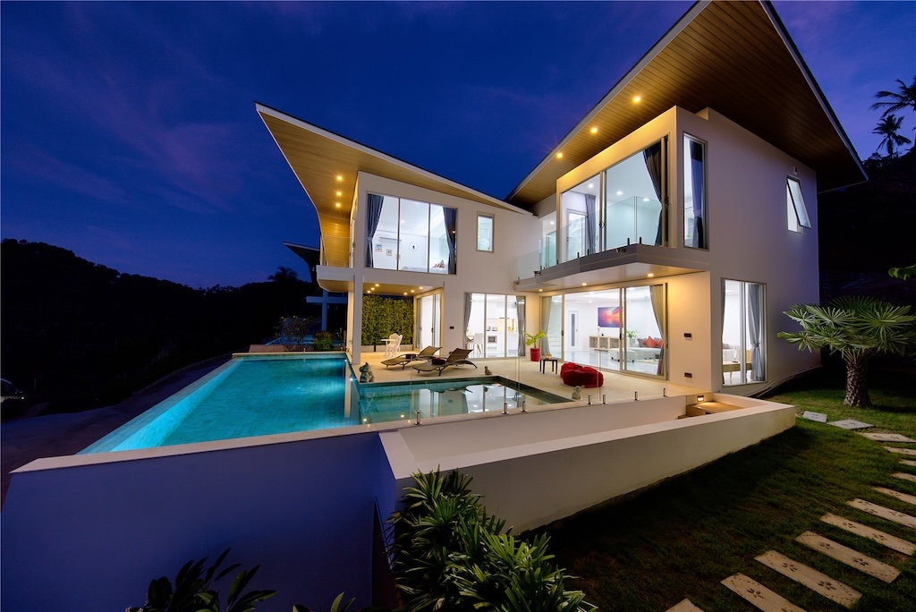 Chaweng Noi 3-Bed Sea View Property For Sale Night
