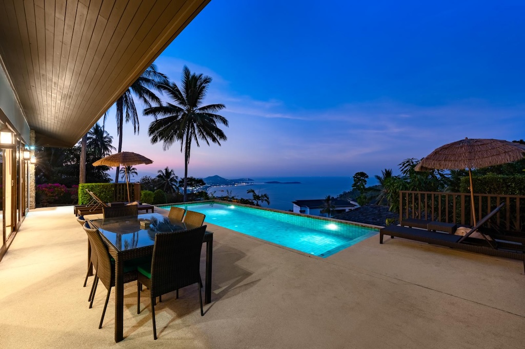 Chaweng Noi Bali Style Villa Pool Night