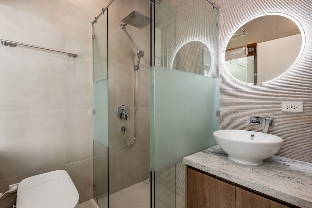Chaweng Noi Pool Villas Bathroom