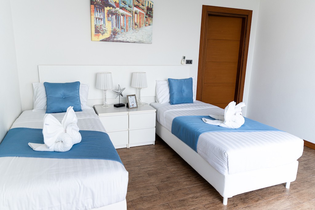 Chaweng Noi Property For Sale Twin Beds