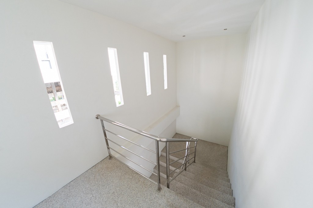 Chaweng Noi Property For Sale Stairs