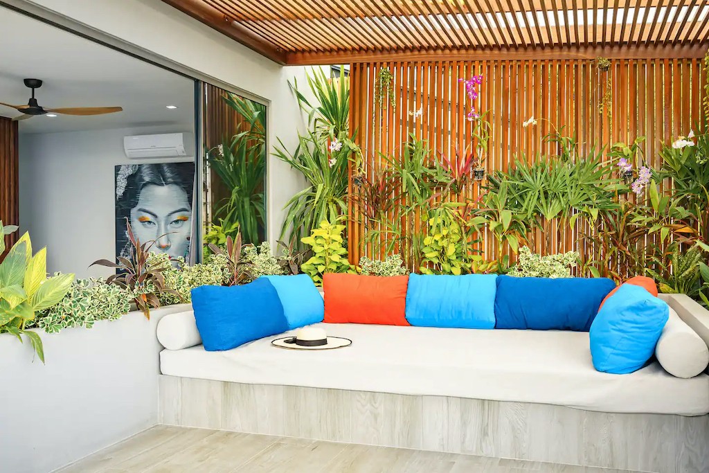 Chaweng Noi Property Samui Sale Seating