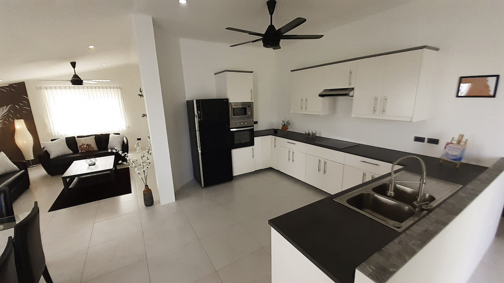 Chaweng Noi Sunrise Villa Kitchen