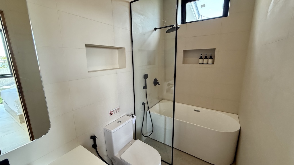 Chaweng Noi Three Bedroom Property Bathroom