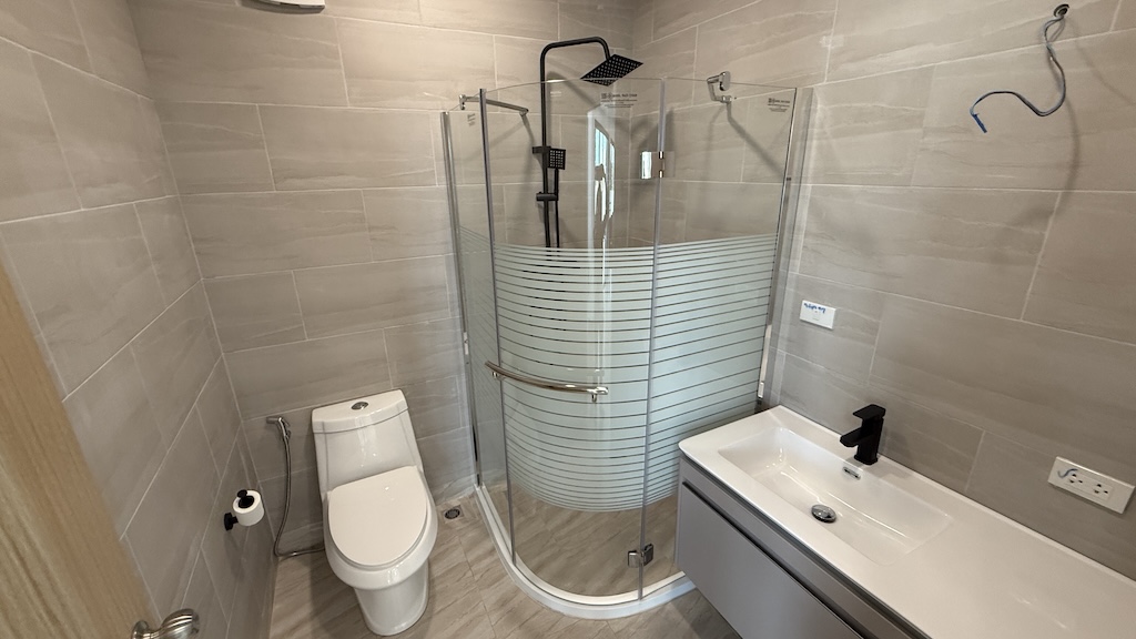 Choeng Mon Pool Villa Bathroom