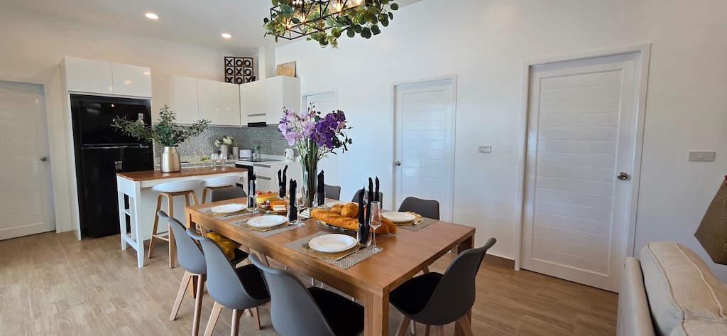 D2 Residence Villa Dining