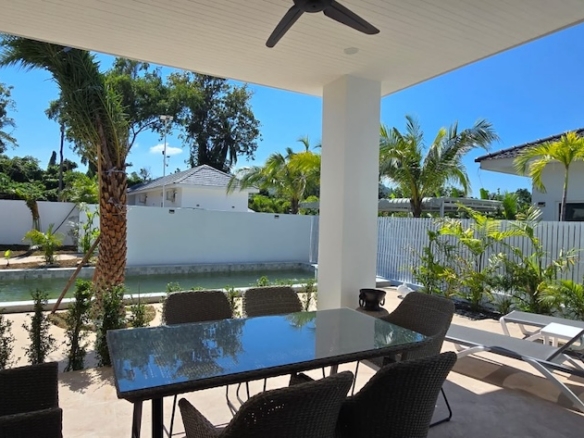 D2 Residence Villa Sala