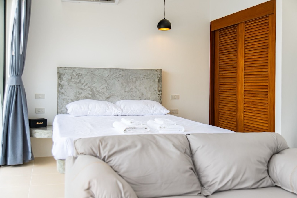 Emerald Bay View Samui Bedroom Area