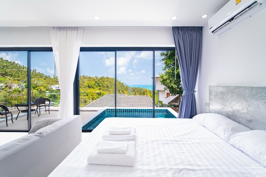 Emerald Bay View Samui Bedroom